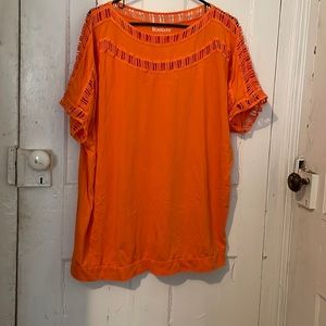 Roaman’s top size 1X